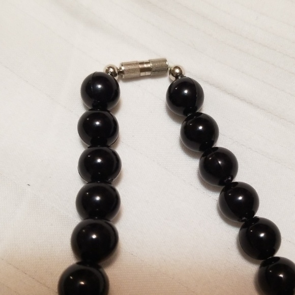 Black Natural Bead Necklace - Picture 4 of 5